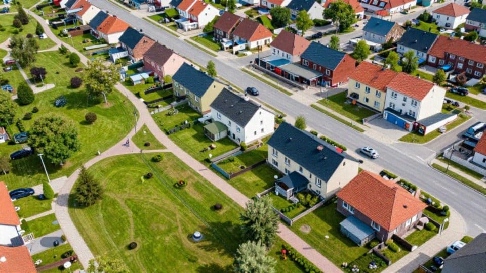 Co uwzględnić przy wyborze lokalizacji domu?