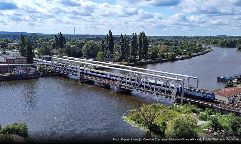 Most kolejowy nad Parnicą