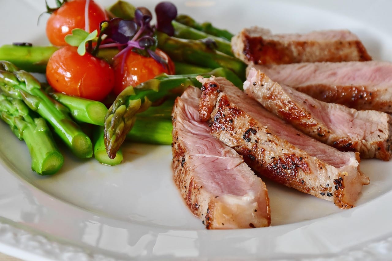 Pierwszy catering dietetyczny — jak wybrać i ocenić dzień próbny?